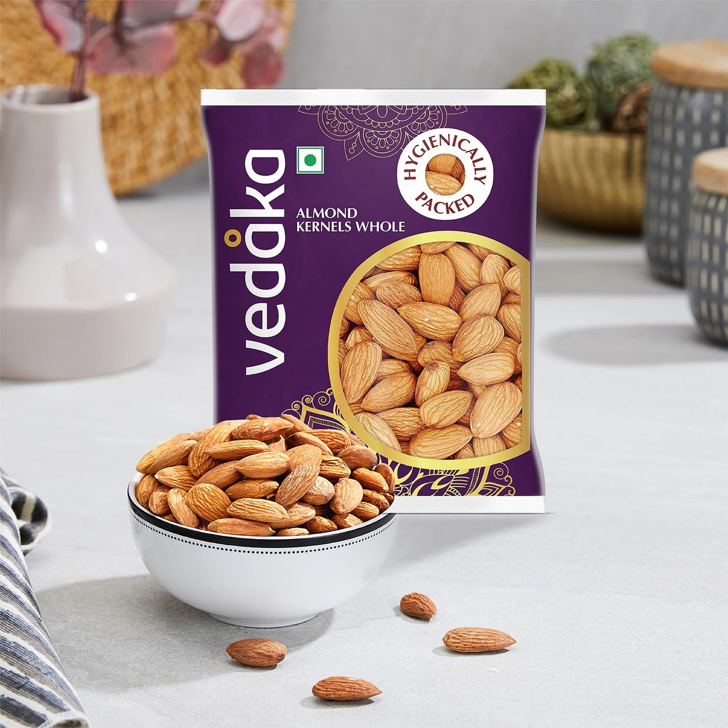 Vedaka California Almonds | 200 G | Dried Fruits, Nuts & Seeds | Crunchy & Nutty | No Additives